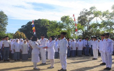 Bentuk Pengabdian Negeri, MAN 2 Tapanuli Tengah Gelar Upacara HUT ke-81 RI dengan Khidmat