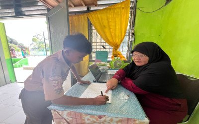 Pastikan Validitas Data, Operator MAN 2 Tapanuli Tengah Kawal Pemilihan Mapel Ujian TKA Kelas XII